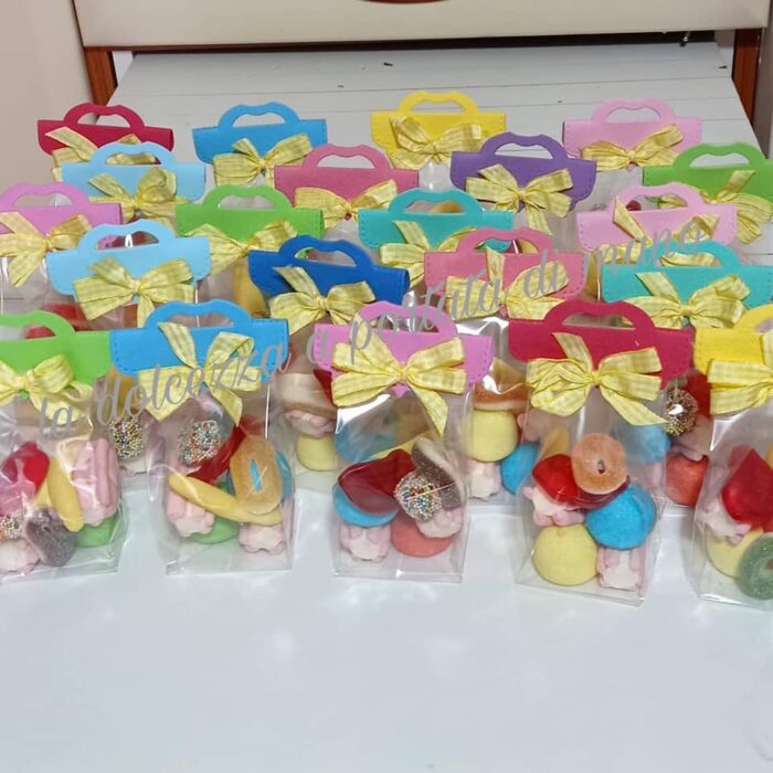 Sacchetti colorati con fiocchetto